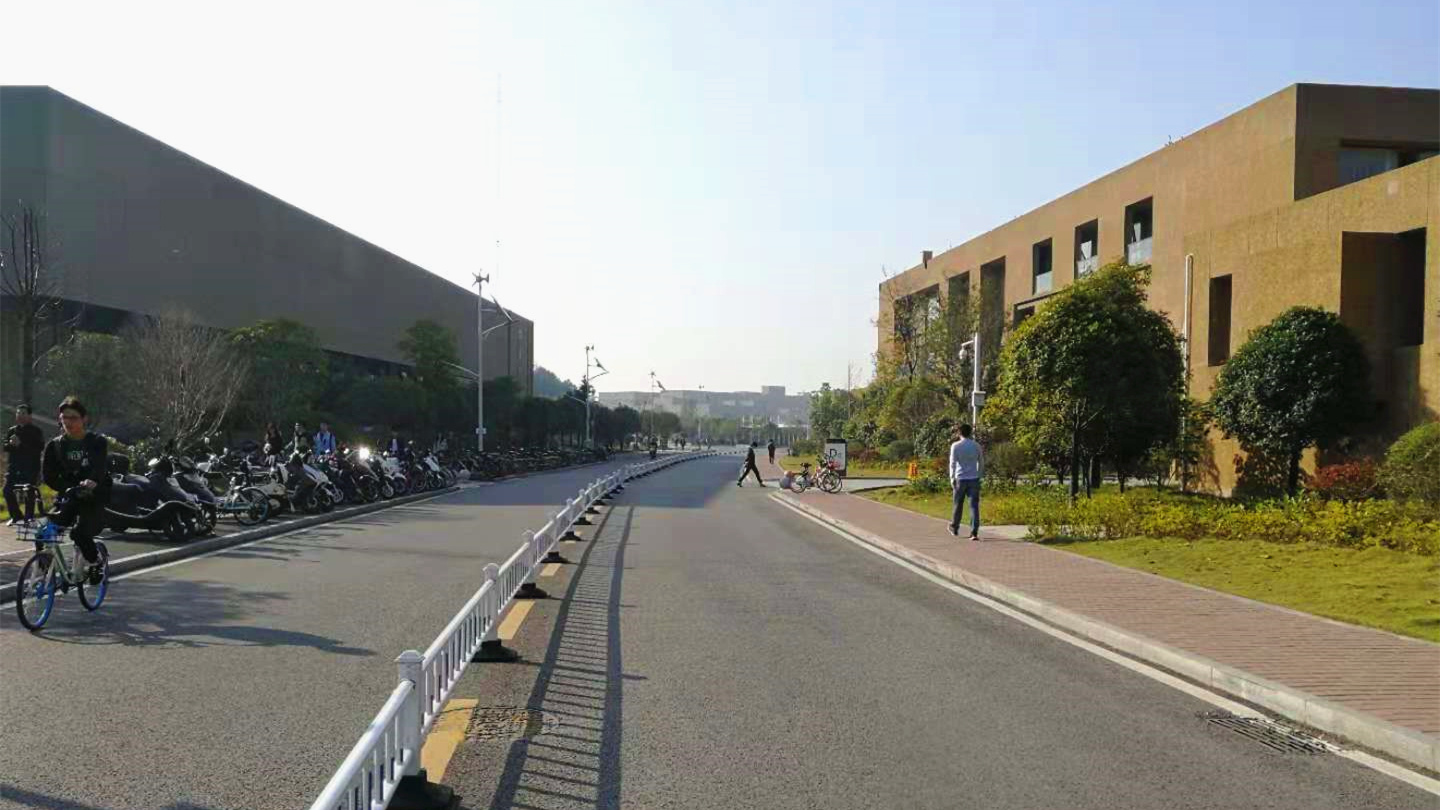 5 干净整洁的校园.jpg